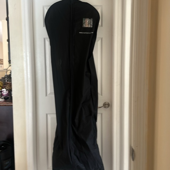 An elegant emerald dress made by designer  Jovani! - Picture 4 of 10